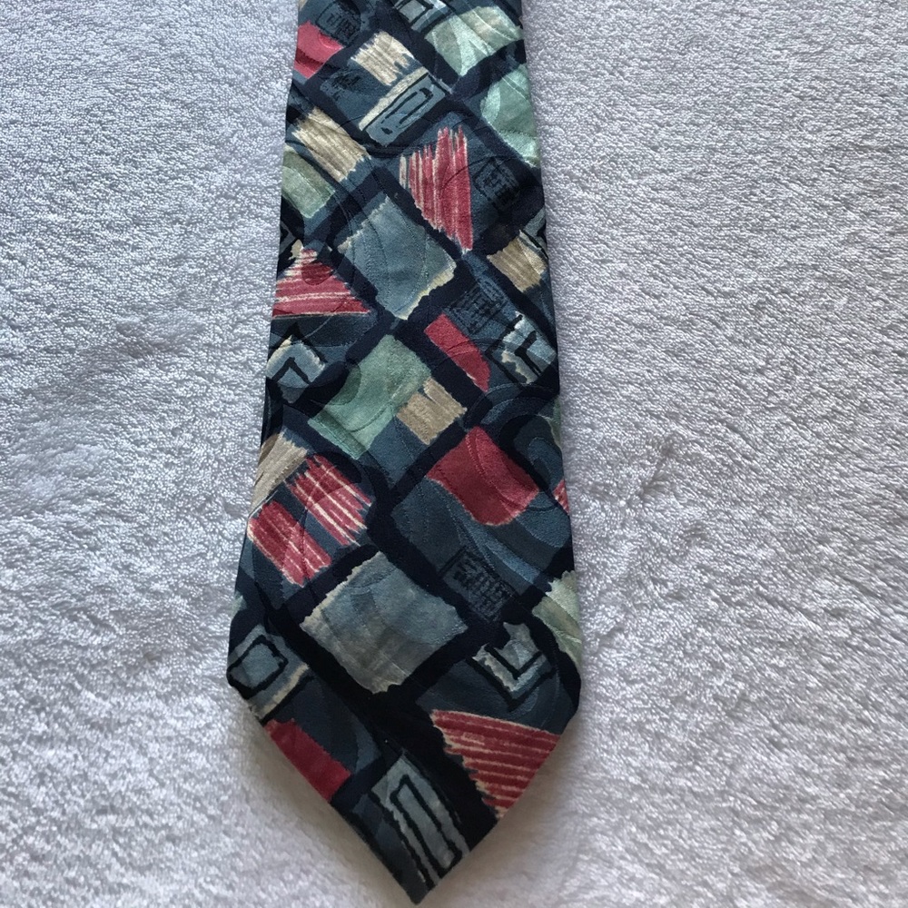 Zyloe George Machado Tie